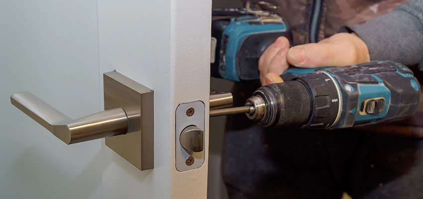 Broken Door Handle Lock Repair in El Monte, California